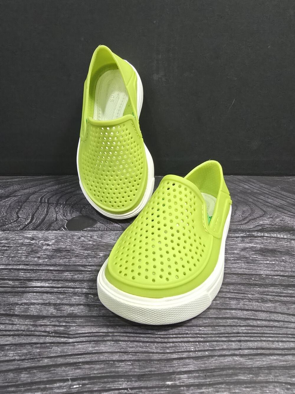 Crocs Kids CitiLane Roka Slip On Sneaker Shoes Toddler Size C6 Volt Lime Green